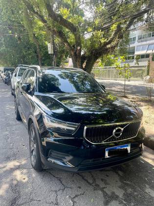 VOLVO XC40 2.0 T4 GASOLINA GEARTRONIC VOLVO XC40 2.0 T4 GASOLINA GEARTRONIC